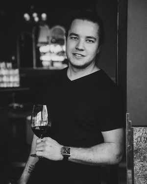 Jengin lasissa - Anton